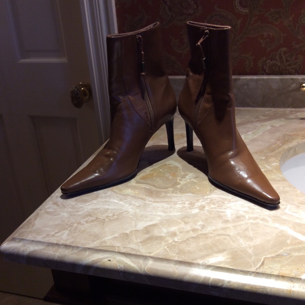 Lauren Ralph Lauren Pointy Toe Ankle Boots